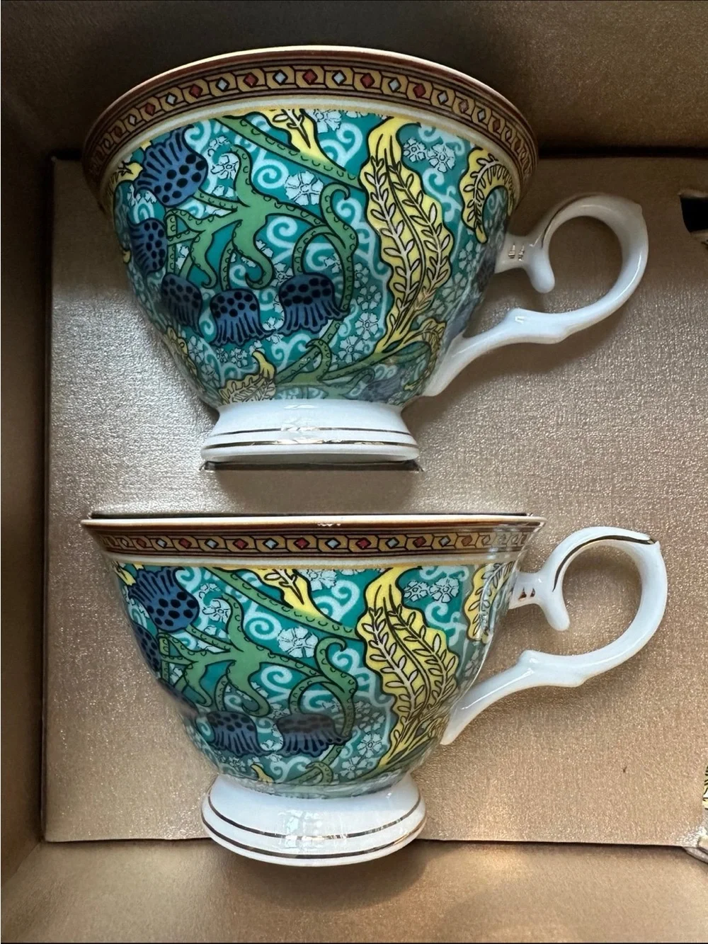 Grace Teaware Green & Gold Porcelain Teacup Set 2 Cups & 2 Saucers Gift Box NWT